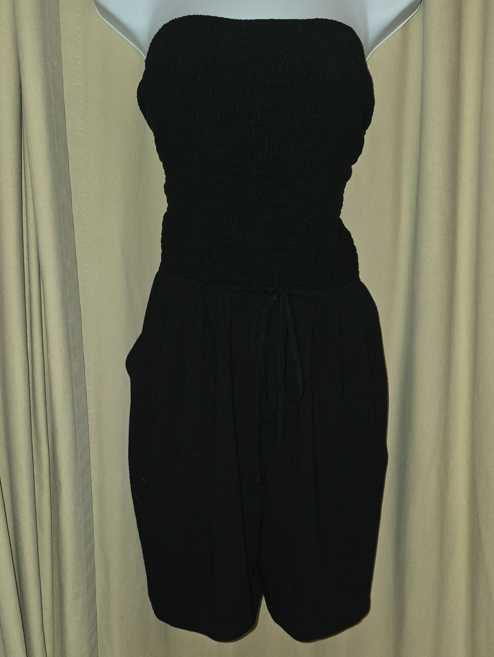 Zenana Outfitters Black Strapless Smocked Romper With Pockets